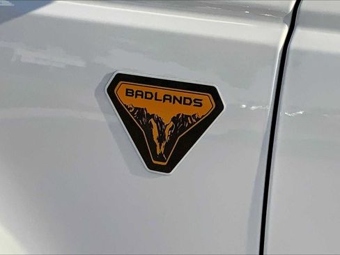 Certified 2022 Ford Bronco Badlands image 9