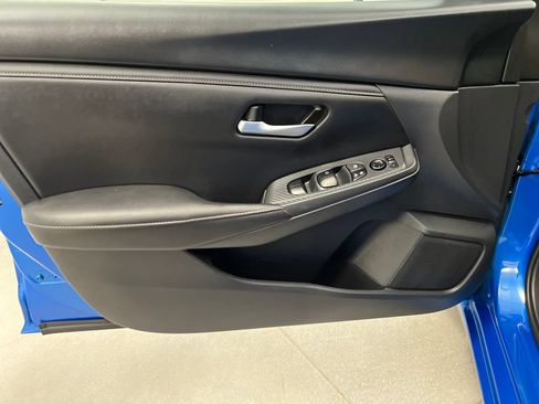 Used 2025 Nissan Sentra SV FWD image 14