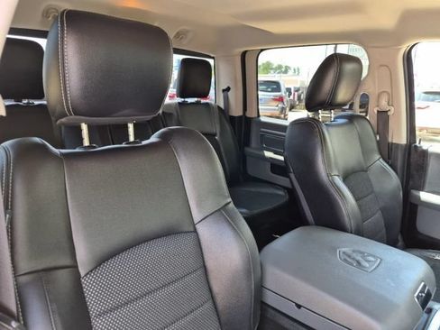 Used 2018 RAM 1500 SLT RWD image 15