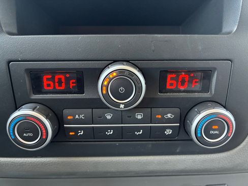 Used 2021 Nissan NV 3500 SL RWD image 18