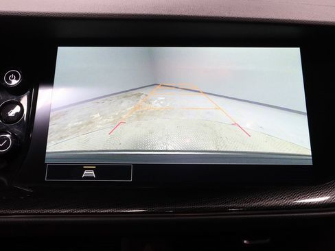 Used 2023 Buick Envision Essence image 3