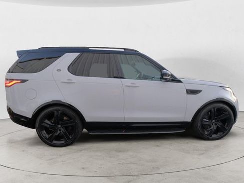 Used 2025 Land Rover Discovery Dynamic SE AWD/4WD image 6