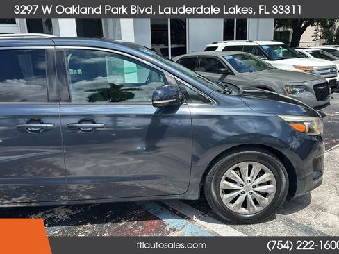 Used 2015 Kia Sedona EX FWD image 14