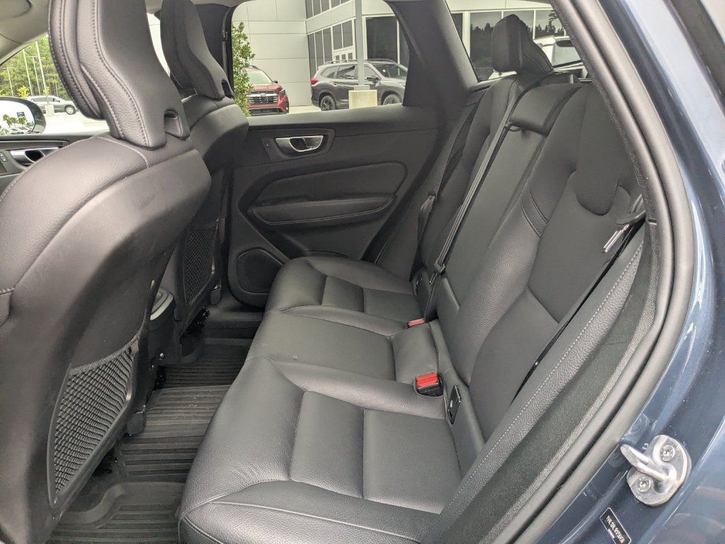 Used 2024 Volvo XC60 B5 Plus w/ Protection Package Premier AWD/4WD image 13