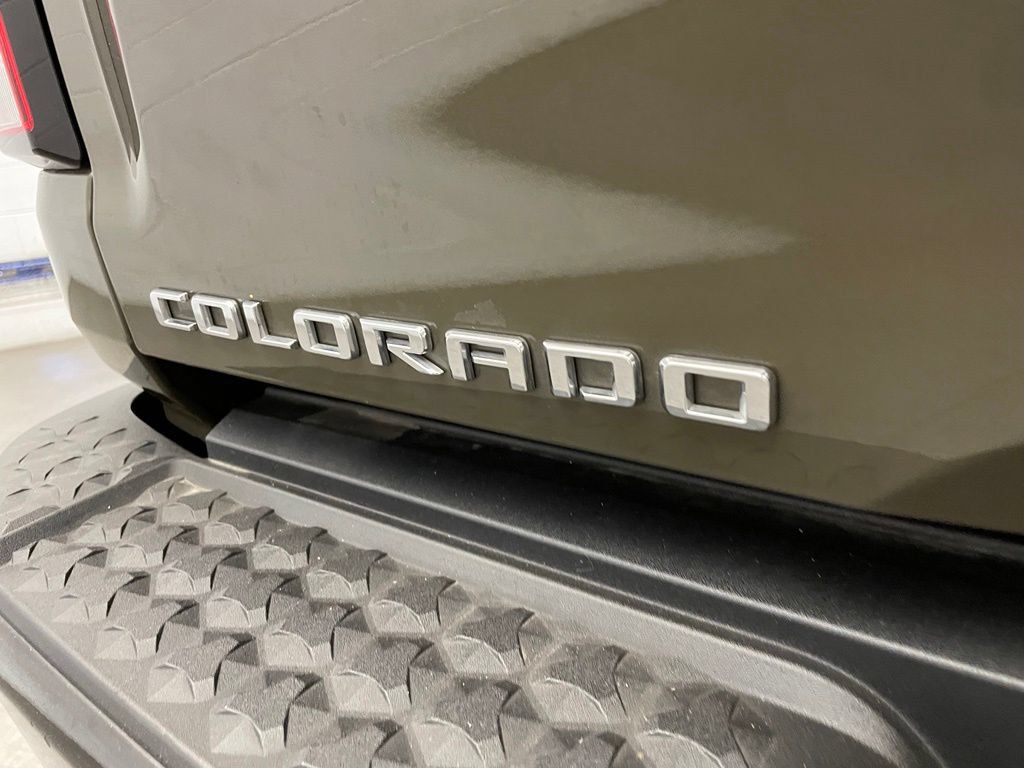 Used 2024 Chevrolet Colorado W/T RWD image 11