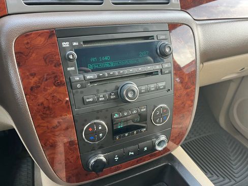 Used 2011 Chevrolet Tahoe LT w/ Luxury Package image 17