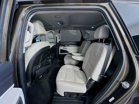 Used 2022 Kia Telluride SX w/ Nightfall Edition Package AWD/4WD image 26
