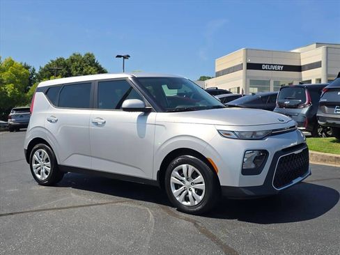 Used 2021 Kia Soul LX FWD image 1