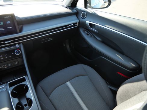 Certified 2025 Hyundai Sonata SEL image 11