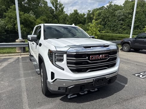 Used 2024 GMC Sierra 1500 SLT w/ SLT Premium Plus Package AWD/4WD image 3