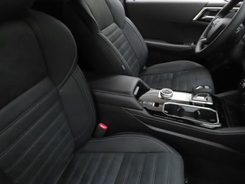 New 2026 Mitsubishi Outlander LE image 25