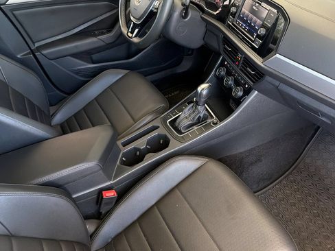 Used 2021 Volkswagen Jetta SE FWD image 16
