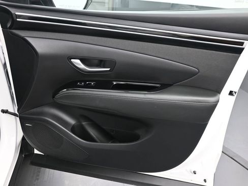 Certified 2024 Hyundai Santa Cruz Limited AWD/4WD image 17