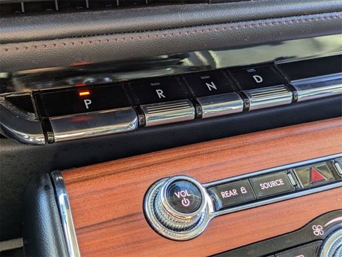 Used 2024 Lincoln Aviator Reserve image 23