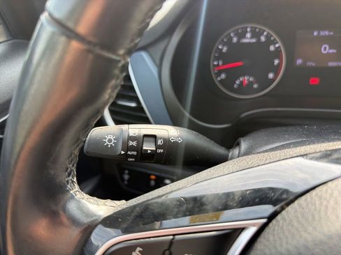 Used 2021 Kia Seltos S FWD image 14