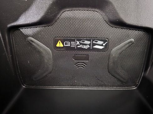 Used 2022 Chevrolet Colorado Z71 image 36