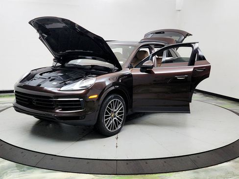 Used 2020 Porsche Cayenne AWD/4WD image 9