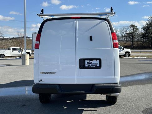 New 2025 Chevrolet Express 3500 w/ Driver Convenience Package image 13