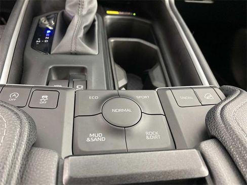 Used 2024 Toyota Grand Highlander Limited image 20