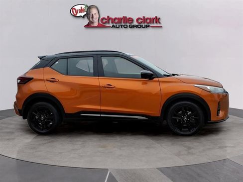 Used 2024 Nissan Kicks SR image 6
