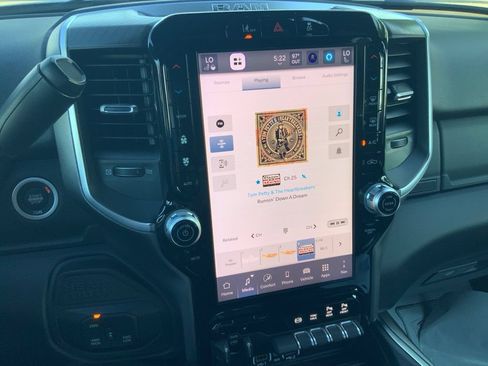 New 2026 RAM 2500 Big Horn AWD/4WD image 23