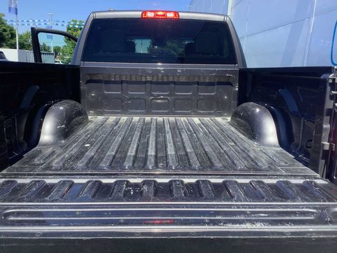 Used 2021 RAM 1500 Classic SLT AWD/4WD image 19