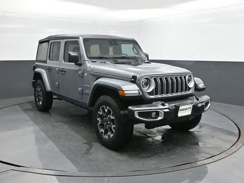 Used 2024 Jeep Wrangler Unlimited Sahara w/ Technology Group AWD/4WD image 22