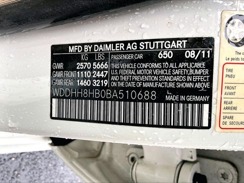 Used 2011 Mercedes-Benz E 350 4MATIC Wagon image 32