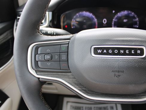 Certified 2023 Jeep Wagoneer Series II w/ Convenience Group I AWD/4WD image 14