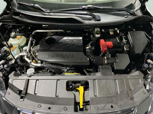 Used 2023 Nissan Rogue SV w/ SV Premium B Package image 32