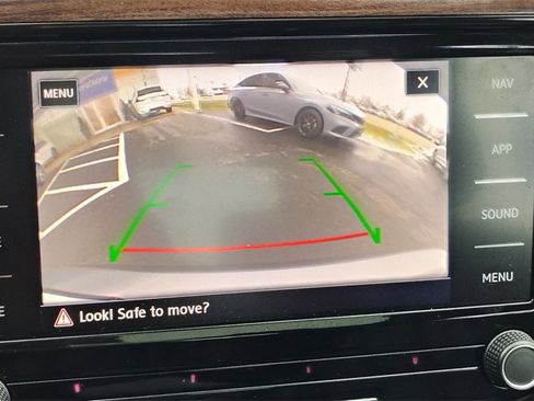 Used 2020 Volkswagen Passat 2.0T SEL image 21