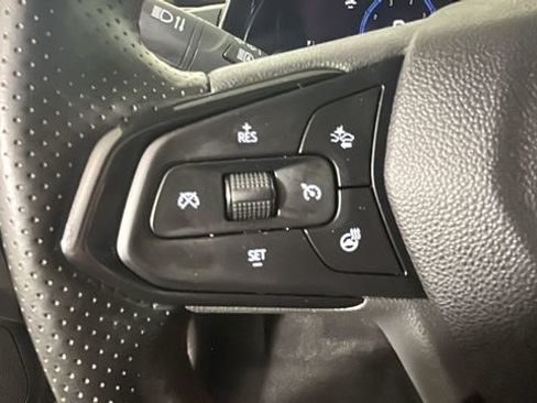 Used 2024 Chevrolet Trax RS w/ Sunroof Package FWD image 16