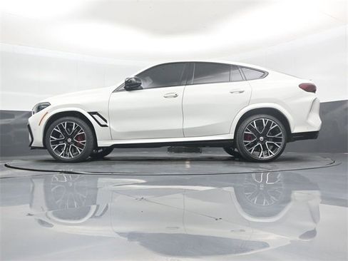Used 2022 BMW X6 M Base w/ Competition Package image 44
