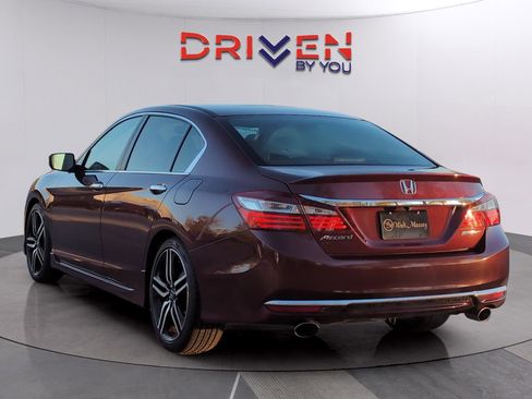 Used 2016 Honda Accord Sport image 3