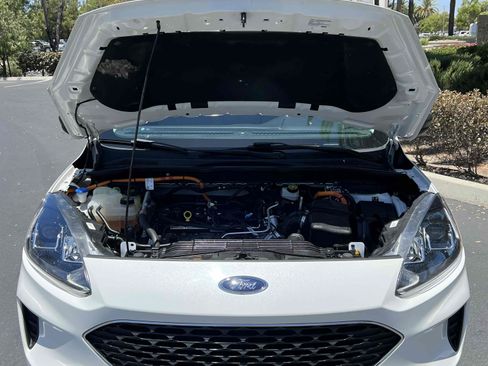 Used 2022 Ford Escape SE FWD image 23