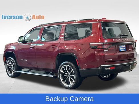Used 2022 Jeep Wagoneer Series III w/ Premium Group I AWD/4WD image 7