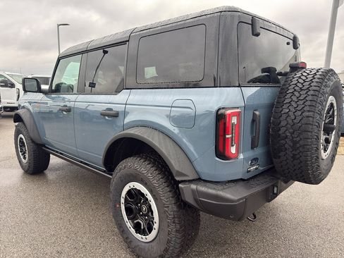 New 2025 Ford Bronco Badlands image 7