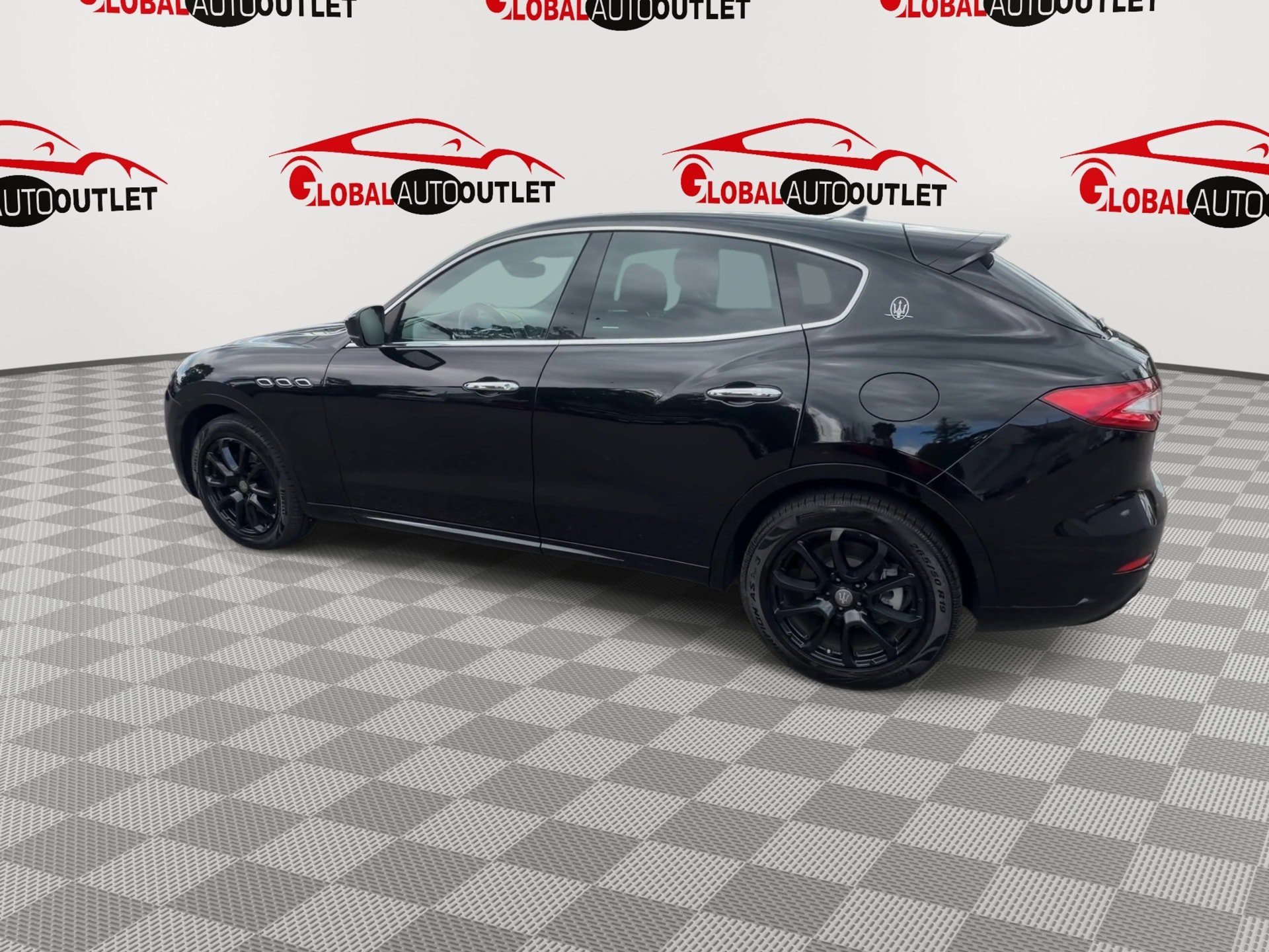 Used 2019 Maserati Levante AWD/4WD image 6