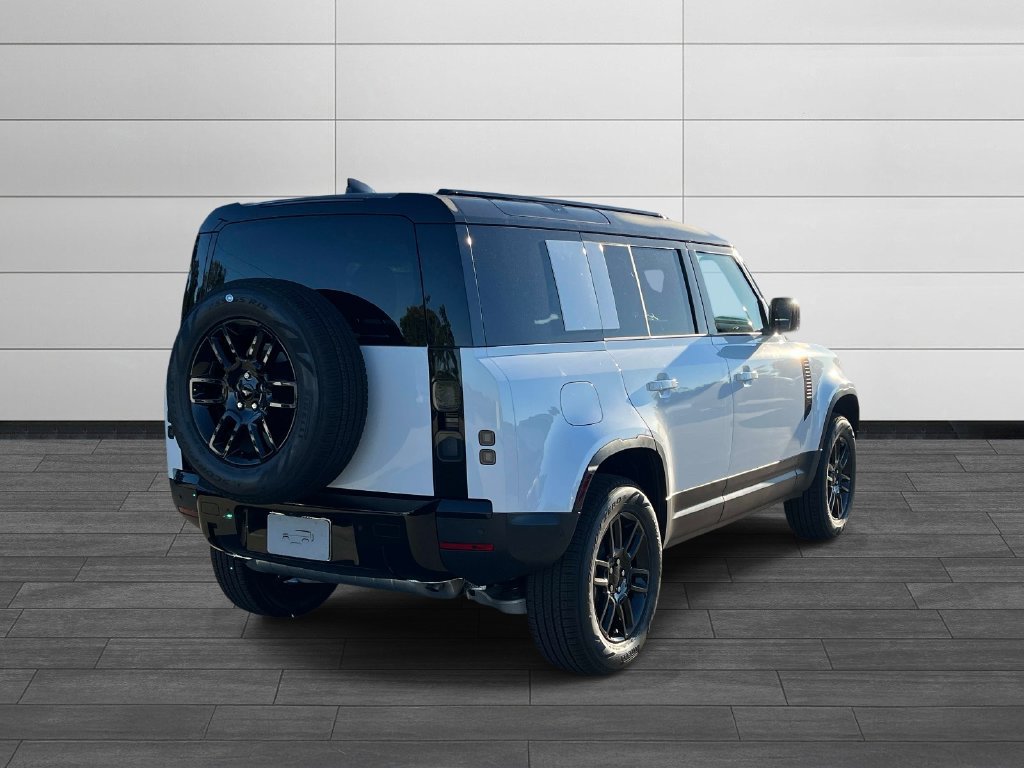 New 2026 Land Rover Defender 110 S AWD/4WD image 5