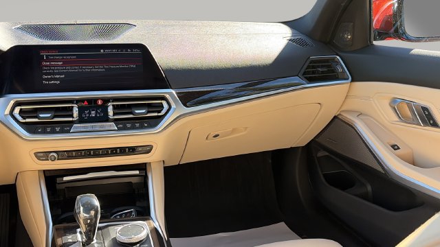 Used 2020 BMW 330i xDrive Sedan w/ Premium Package AWD/4WD image 16
