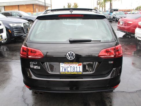 Used 2017 Volkswagen Golf SE image 6