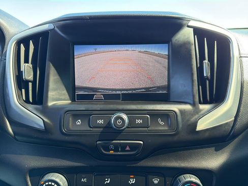 Used 2024 GMC Terrain SLE FWD image 7