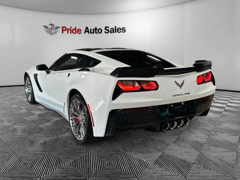 Used 2016 Chevrolet Corvette Z06 w/ 2LZ Preferred Equipment Group RWD image 4