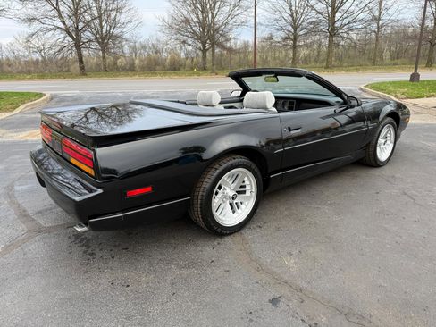 Used 1991 Pontiac Firebird Convertible image 18