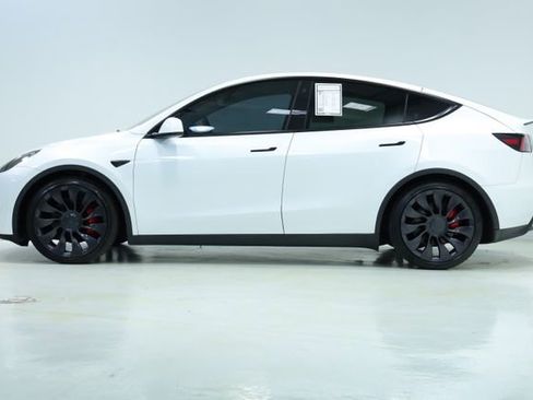 Used 2022 Tesla Model Y Performance AWD/4WD image 4