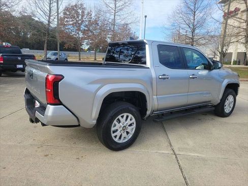 Certified 2025 Toyota Tacoma SR5 image 7