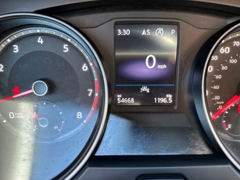 Certified 2020 Volkswagen Atlas Cross Sport SE w/ Panoramic Sunroof Package AWD/4WD image 23