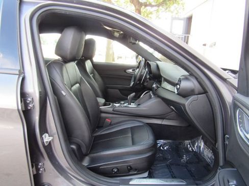 Used 2023 Alfa Romeo Giulia Sprint image 21