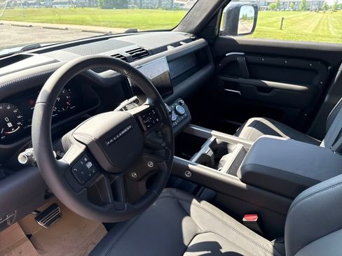 New 2025 Land Rover Defender 110 V8 image 12