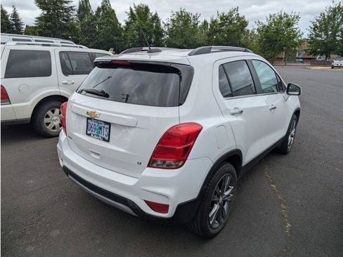 Used 2019 Chevrolet Trax LT w/ LT Convenience Package FWD image 45